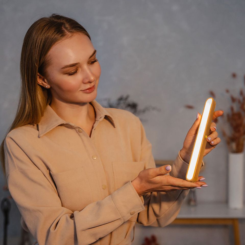Smart Touch Swivel Light